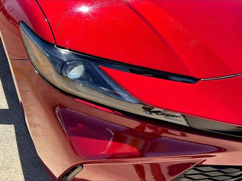 Used 2025 Toyota Camry LE image 28