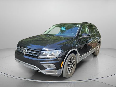 Used 2021 Volkswagen Tiguan SE w/ Panoramic Sunroof Package FWD image 1