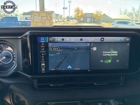 Used 2024 Jeep Wrangler Unlimited Rubicon image 12