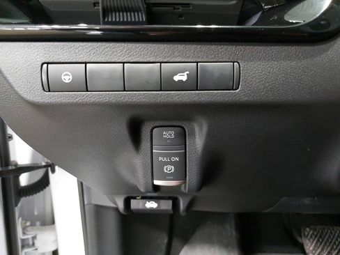 Certified 2025 Nissan Murano SV w/ Cargo Package AWD/4WD image 27