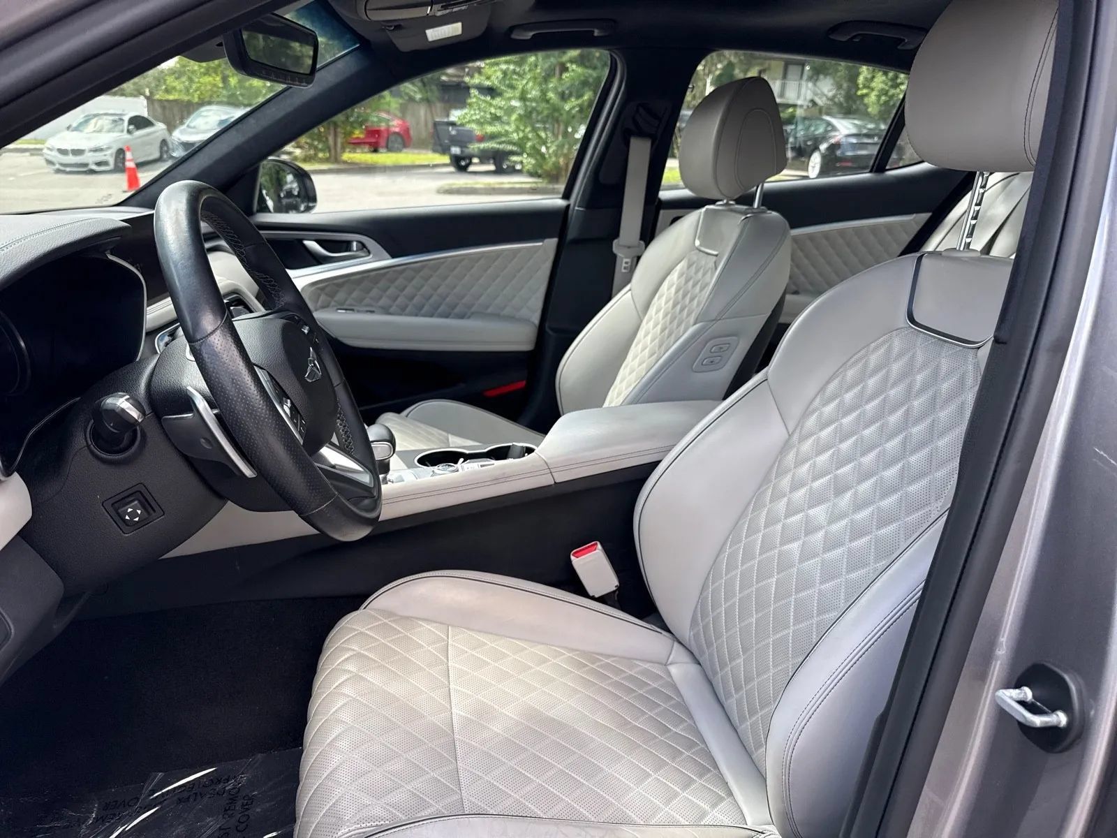 Used 2022 Genesis G70 3.3T RWD image 12