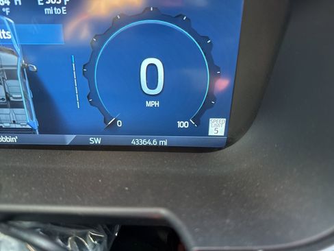 Used 2024 Ford F250 Platinum image 16