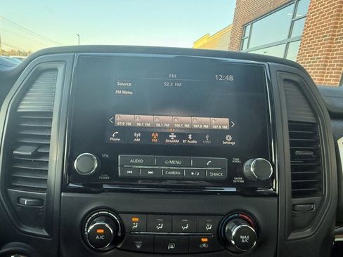 Used 2022 Nissan Titan SV image 25