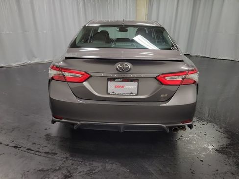 Used 2019 Toyota Camry SE FWD image 7