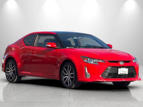 Used 2014 Scion tC image 9