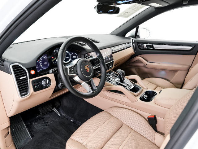 Certified 2023 Porsche Cayenne Platinum Edition AWD/4WD image 4