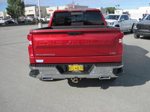 Used 2022 Chevrolet Silverado 1500 LTZ image 4