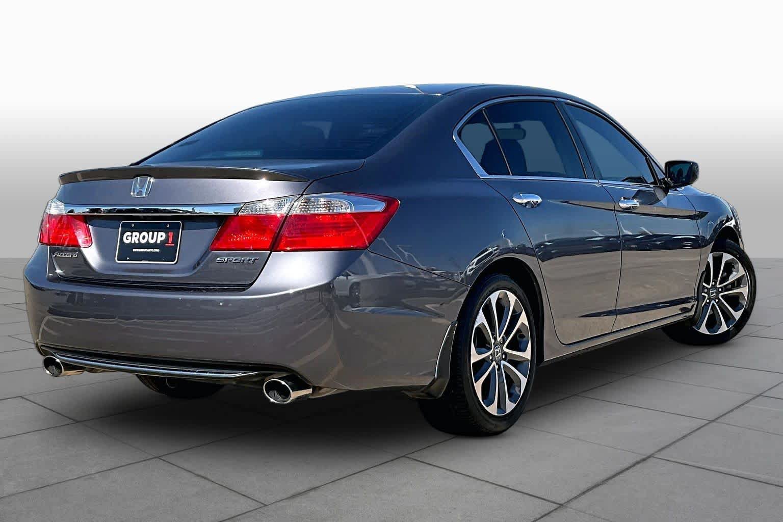 Used 2015 Honda Accord Sport image 13