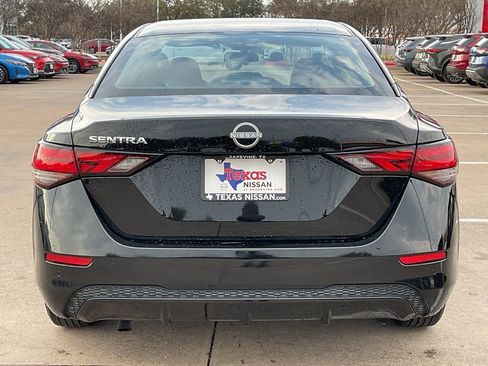Used 2025 Nissan Sentra S image 6