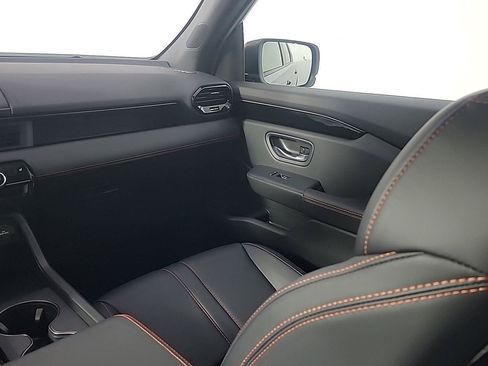 Certified 2025 Honda Pilot TrailSport image 21