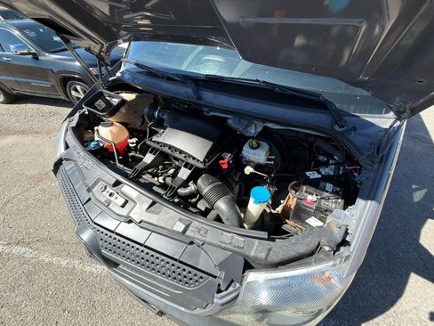Used 2015 Mercedes-Benz Sprinter 2500 image 4