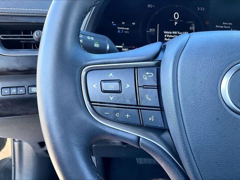 Certified 2025 Lexus UX 300h FWD w/ Accessory Package (Z1) image 21
