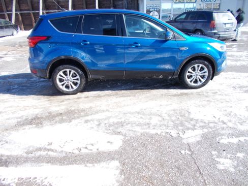 Used 2019 Ford Escape SE AWD/4WD image 4