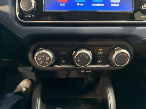 Used 2025 Nissan Versa SV w/ Trunk Package image 23