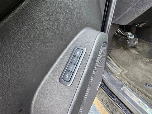 Used 2015 GMC Yukon XL Denali w/ Touring Package image 10