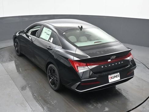 New 2026 Hyundai Elantra SEL Sport Premium FWD image 43