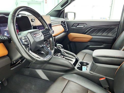 Used 2024 GMC Canyon AT4 w/ AT4 Premium Package AWD/4WD image 25