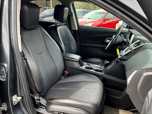 Used 2017 Chevrolet Equinox Premier w/ Enhanced Convenience Package AWD/4WD image 7