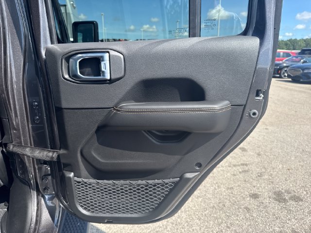 New 2027 Jeep Wrangler Unlimited Sahara AWD/4WD image 32