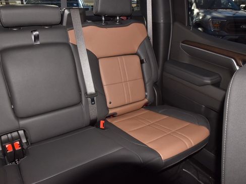 Used 2025 Chevrolet Silverado 1500 High Country w/ High Country Premium Package image 21