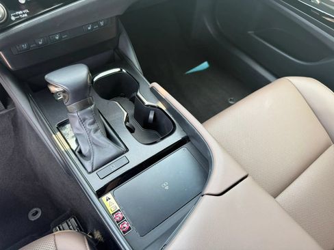 Used 2023 Lexus ES 350 w/ Premium Package FWD image 15