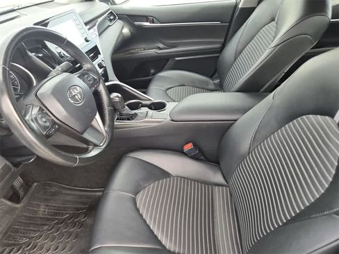 Used 2023 Toyota Camry SE image 15