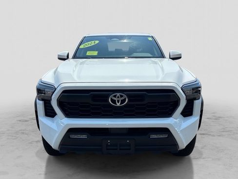 Used 2024 Toyota Tacoma TRD Sport AWD/4WD image 9