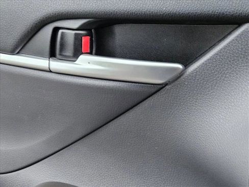 Used 2024 Toyota Camry SE FWD image 7