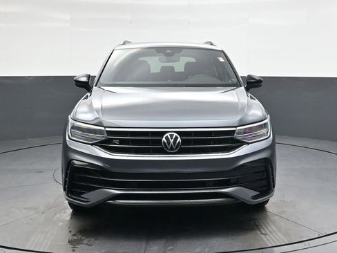 Used 2022 Volkswagen Tiguan SE R-Line image 10