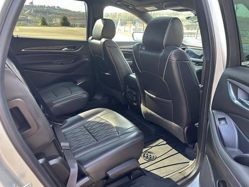 Used 2022 Buick Enclave Avenir w/ Avenir Technology Package image 19