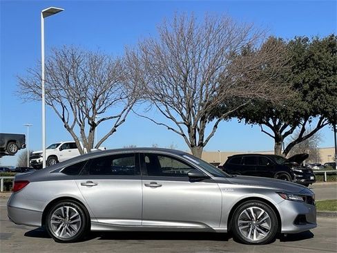 Certified 2021 Honda Accord EX image 3