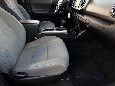 Used 2018 Toyota Tacoma SR5 image 23
