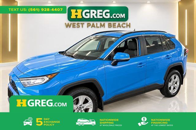 Used 2019 Toyota RAV4 XLE w/ Convenience Package FWD image 1