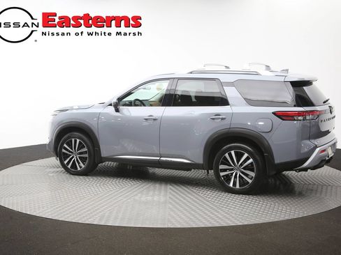 Used 2024 Nissan Pathfinder Platinum w/ Black Appearance Package AWD/4WD image 66