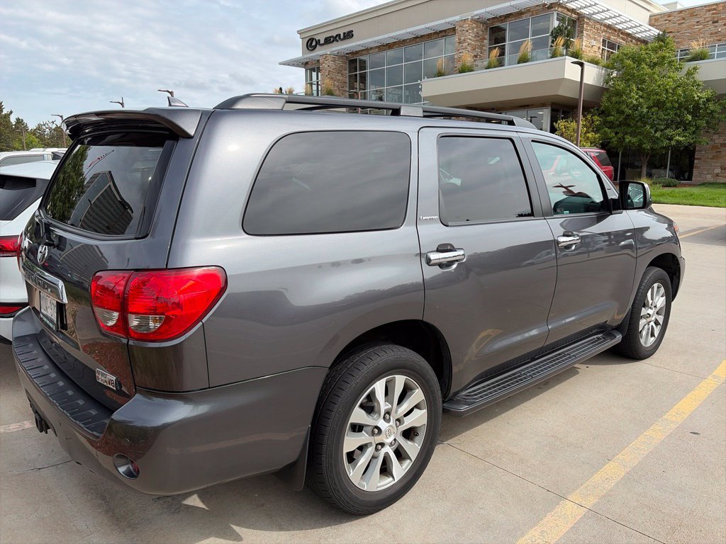 Used 2017 Toyota Sequoia Limited w/ Safety & Convenience Package AWD/4WD image 4