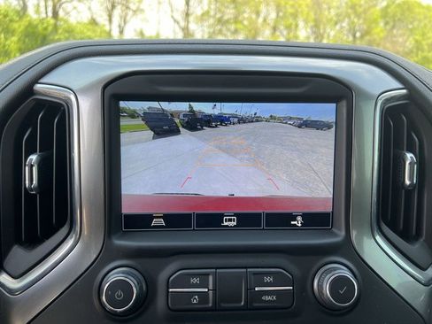 Used 2021 Chevrolet Silverado 1500 LT Trail Boss w/ Convenience Package II AWD/4WD image 15