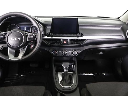 Used 2023 Kia Forte LXS image 32