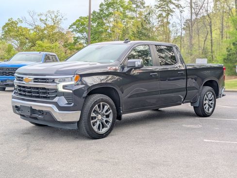 Used 2023 Chevrolet Silverado 1500 LT AWD/4WD image 5