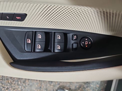 Used 2023 BMW i4 eDrive35 w/ Premium Package image 29