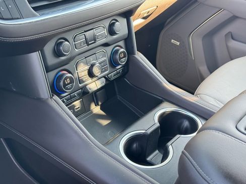 Used 2024 Chevrolet Tahoe LT image 23