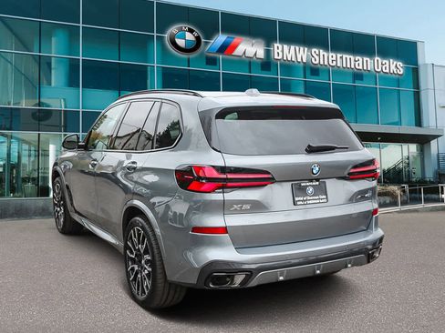 New 2026 BMW X5 xDrive40i w/ M Sport Package image 6