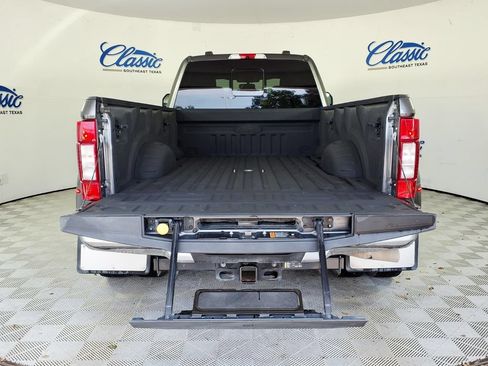 Used 2020 Ford F350 Lariat w/ Lariat Ultimate Package AWD/4WD image 5