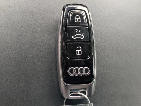 Used 2024 Audi Q8 Prestige w/ Prestige Package AWD/4WD image 30