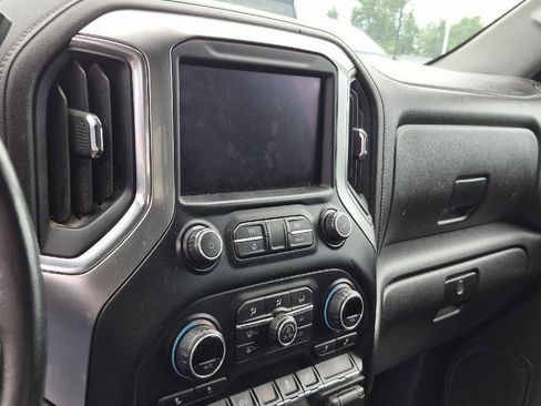 Used 2020 Chevrolet Silverado 1500 LT AWD/4WD image 8
