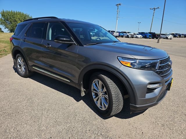 Certified 2023 Ford Explorer XLT w/ Equipment Group 202A AWD/4WD image 7