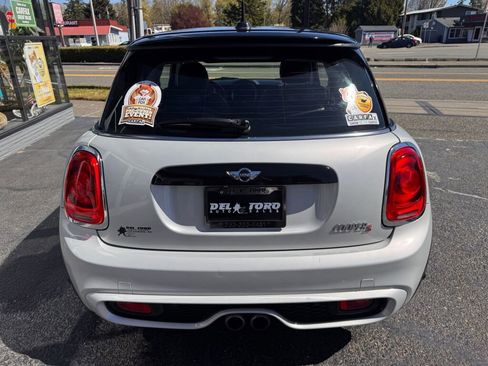 Used 2018 MINI Cooper S FWD image 8