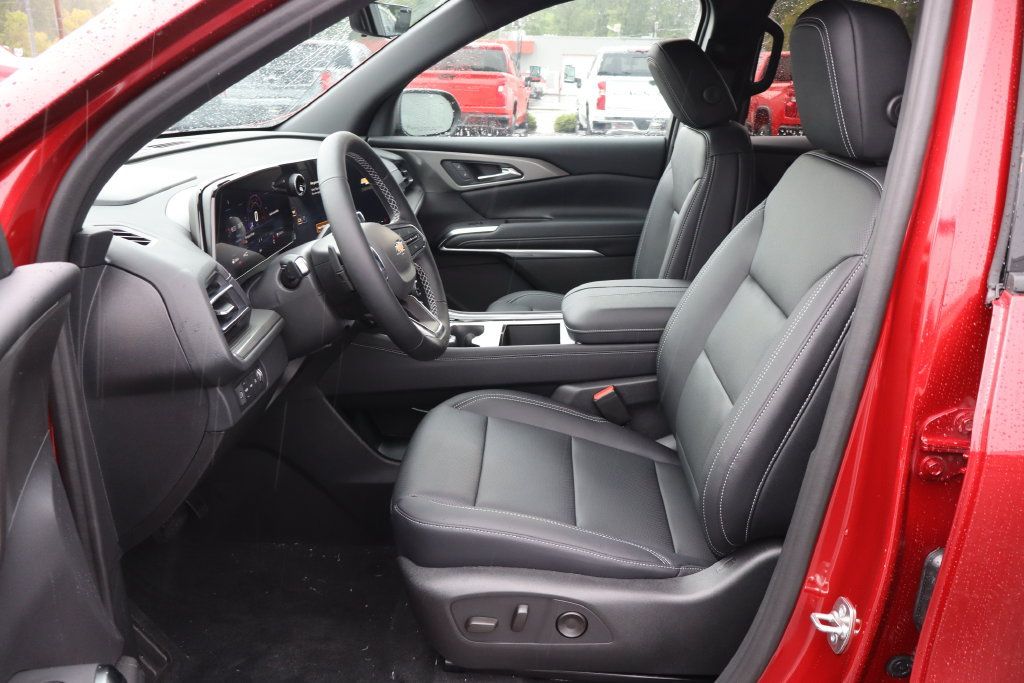 New 2027 Chevrolet Traverse LT w/ Driver Confidence Package AWD/4WD image 5