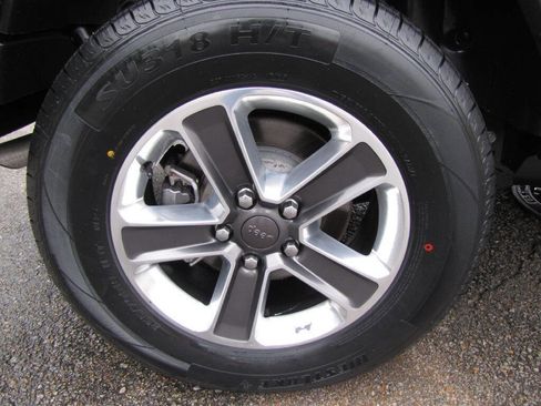 Used 2021 Jeep Wrangler Unlimited Sahara image 18