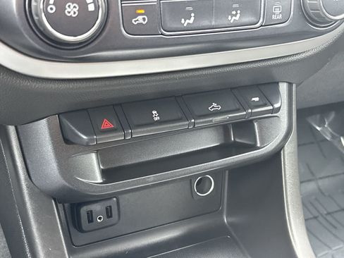 Used 2019 Chevrolet Colorado LT w/ LT Convenience Package AWD/4WD image 25