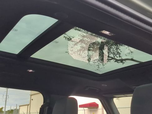 Certified 2025 Land Rover Defender 110 S image 22